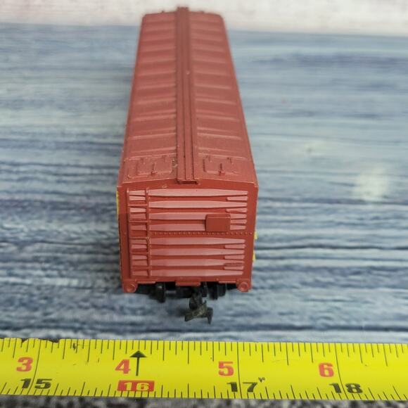 Vintage H.O scale Heinz 57 train box car yellow/red - Picture 5 of 12